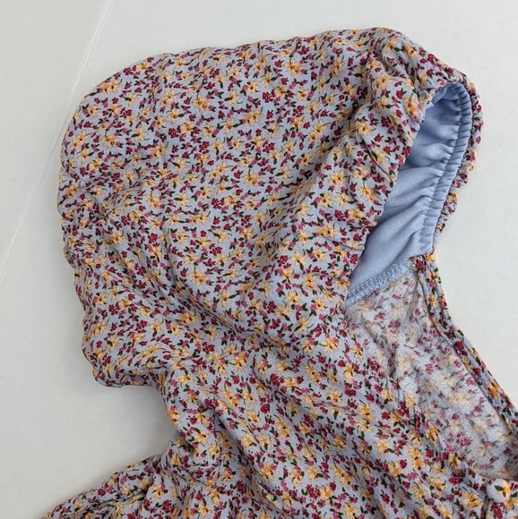 Urban Romantics Floral Puff Sleeve Crop Top - Picture 7 of 9